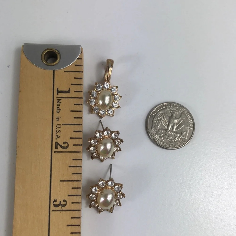 ROMAN Earrings & Enhancer Vintage Faux Pearl & Rhinestone SET Gold Tone - Picture 7 of 10